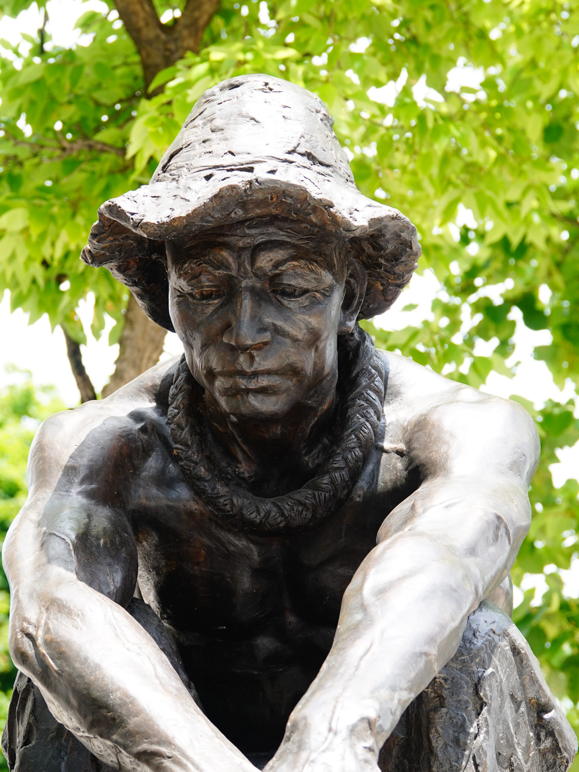 Railway Workers Memorial view 3